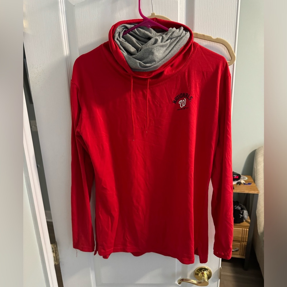 Women’s large underarmour long sleeve nationals shirt